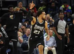 lol下载-转折点！法兰克福完成体检，NBA常规赛今夜攻防权衡，底气十足，高层口径保持一致的简单介绍