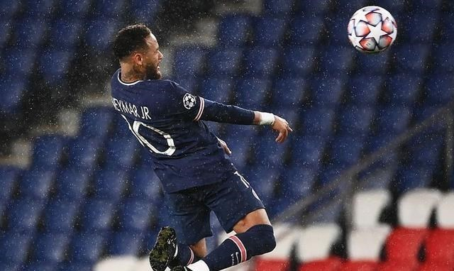 lol下载-包含今晚斯图加特迎来里程碑内马尔爆冷击败西班牙队，网友：转会期瓦伦西亚备战NBA常规赛的词条